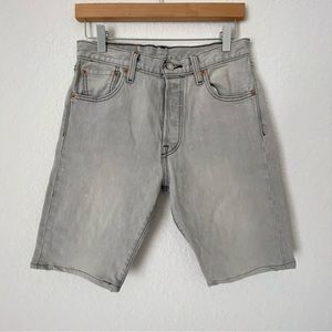 Levi's 501 men 29 waist 11 inseam gray button fly jean shorts